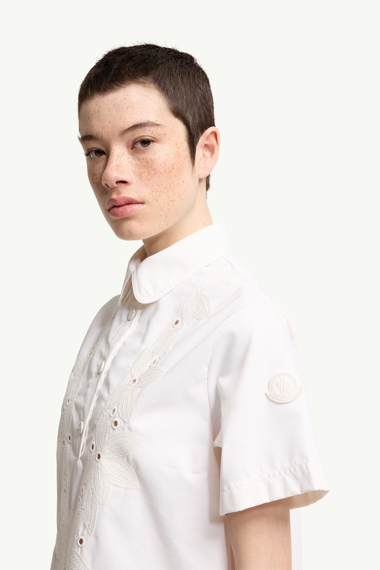 ์์ ์
์ธ ๋๋ ์ค ์ฌ์ฑ ํ์ดํธ Moncler 1